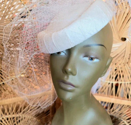 Vintage 60's Fascinator Hat With Veil - Yatva