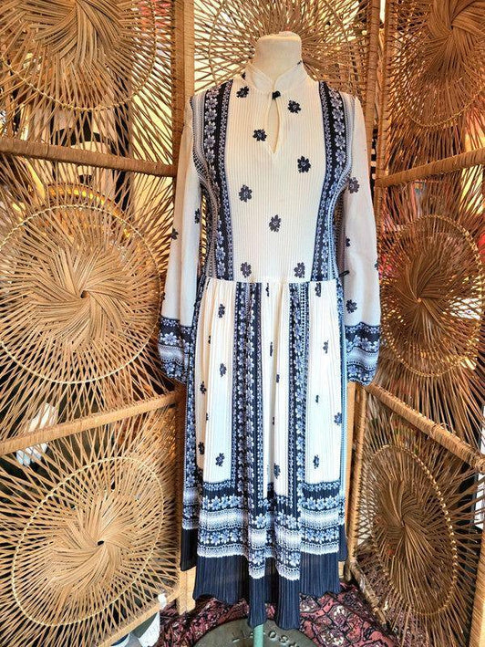 Vintage 70's / 80's Dress - Yatva