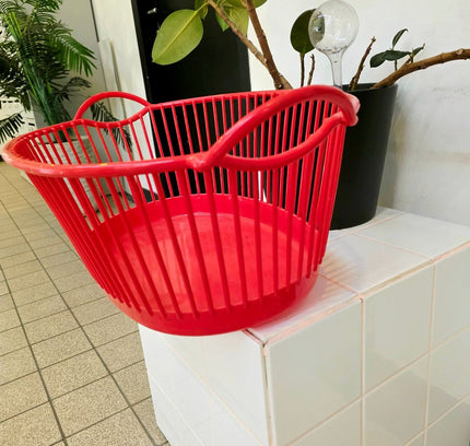 Vintage 70s / 80s Dynaware Slatted Laundry Basket - Yatva