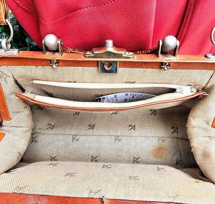 Vintage 70's / 80's Gladstone Shoulder / Hand Bag - Yatva