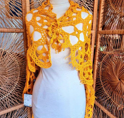 Vintage 70s / 80s Knitted wool Shawl - Yatva