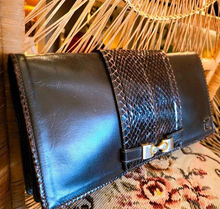Vintage 70s / 80s Leather Clutch Bag - Yatva