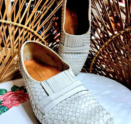 Vintage 70s / 80s Leather Slip on Shoes - Yatva