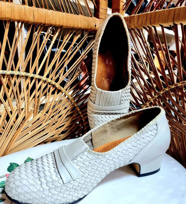Vintage 70s / 80s Leather Slip on Shoes - Yatva