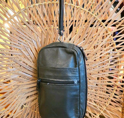 Vintage 70s / 80s Leather Wrist Bag - Yatva