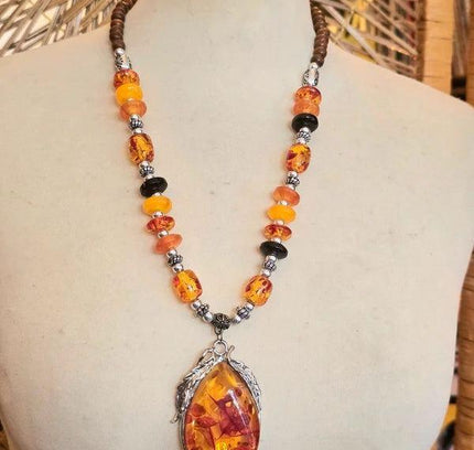 Vintage 70's Amber Necklace - Yatva