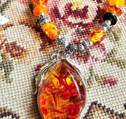 Vintage 70's Amber Necklace - Yatva