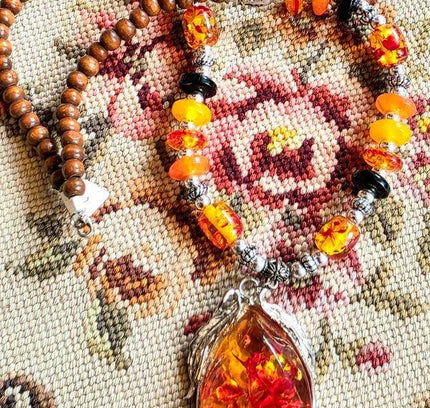 Vintage 70's Amber Necklace - Yatva