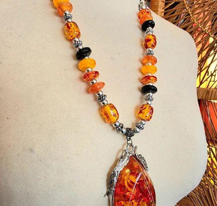 Vintage 70's Amber Necklace - Yatva