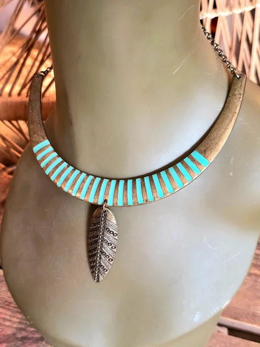 Vintage 70's Bib Statement Necklace - Yatva
