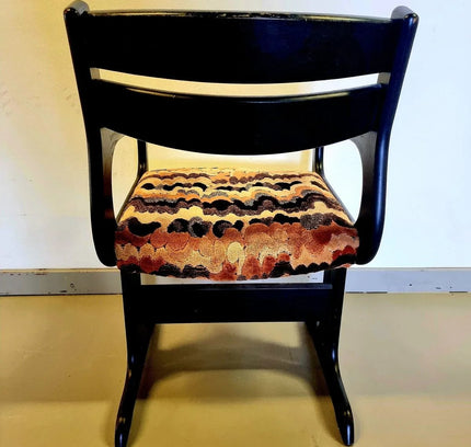 Vintage 70s Chair - Yatva