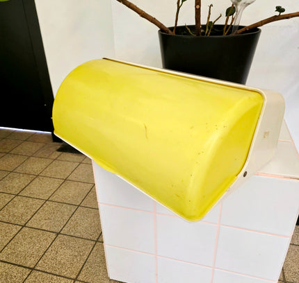 Vintage 70s Curver Holland Plastic Bread Bin - Space - Age Design - Yatva