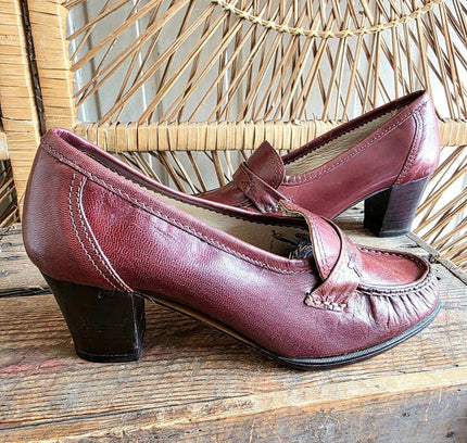 Vintage 70s Deadstock Brand New Serino Brogue Slip on Shoes - Yatva