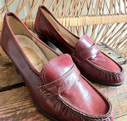 Vintage 70s Deadstock Brand New Serino Brogue Slip on Shoes - Yatva