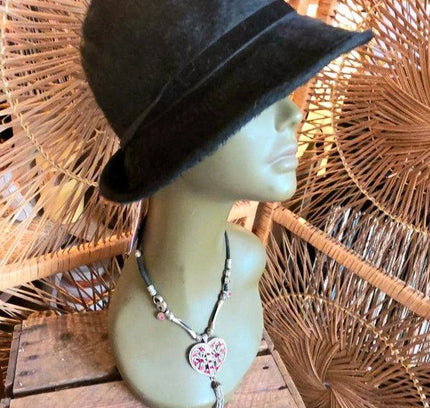 Vintage 70s Duchess Hat - Yatva