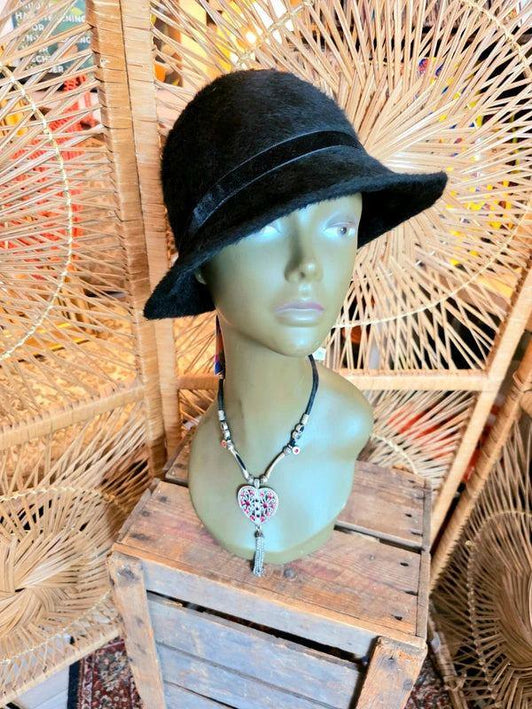Vintage 70s Duchess Hat - Yatva