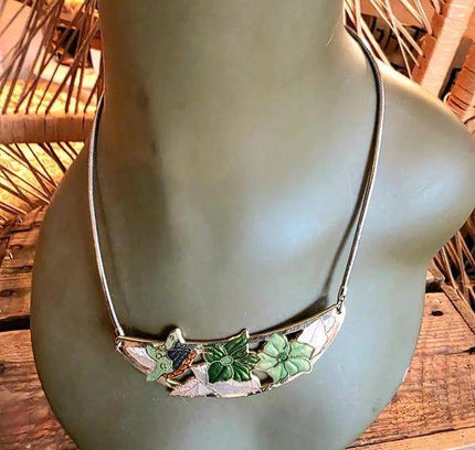 Vintage 70's Floral Pendant Necklace - Yatva