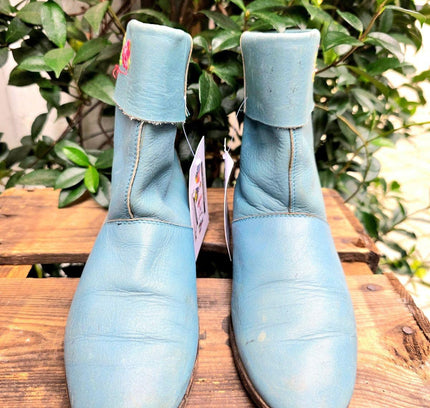 Vintage 70's Italian Floral Embroidery Ankle Boots - Yatva