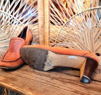 Vintage 70s Jen Leather Heeled Loafer Shoes - Yatva