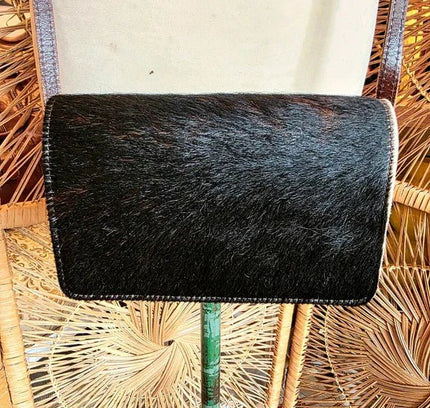 Vintage 70's Leather Crossbody Bag - Yatva