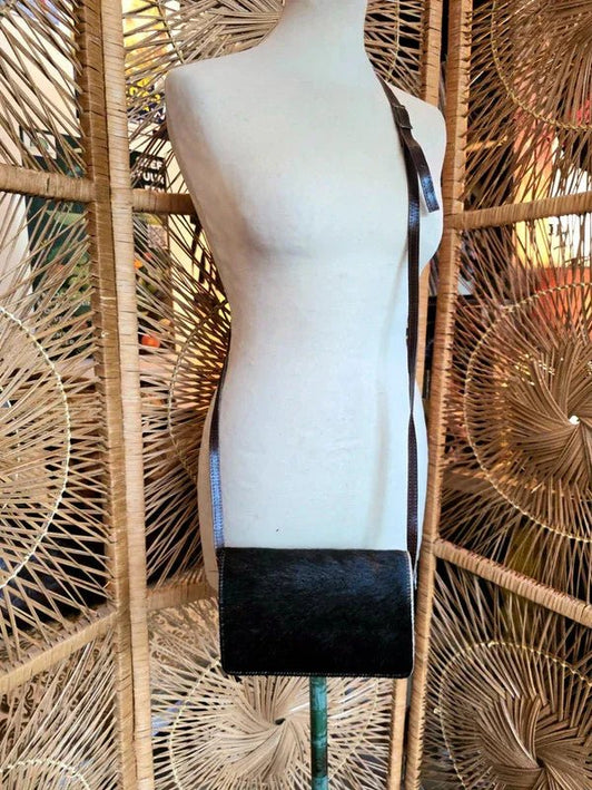 Vintage 70's Leather Crossbody Bag - Yatva