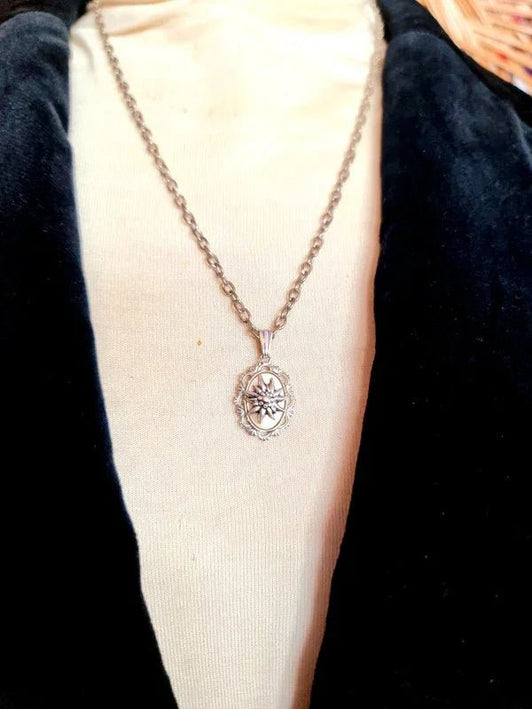 Vintage 70's Necklace - Yatva