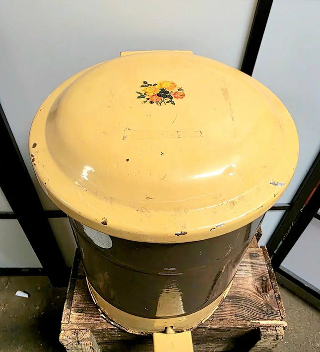 Vintage 70s Pendal Waste Bin - Yatva