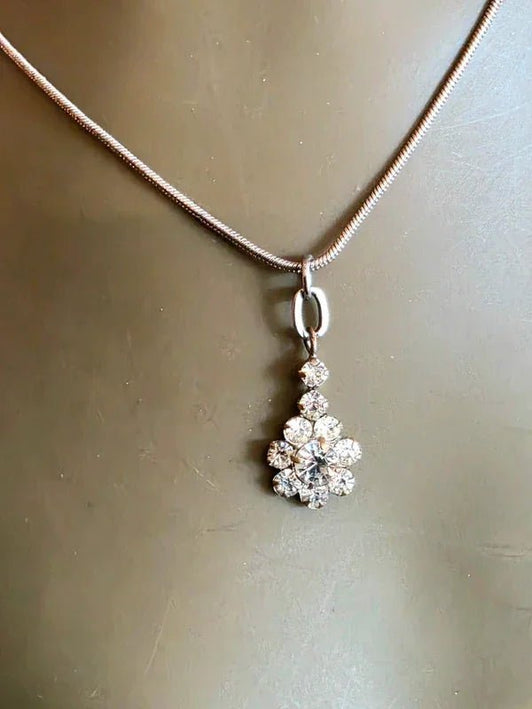 Vintage 70's Pendant Necklace - Yatva