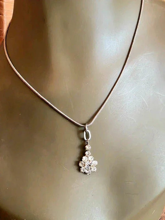 Vintage 70's Pendant Necklace - Yatva