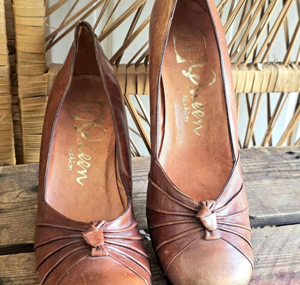 Vintage 70s Queen Fashion Shoes - Yatva