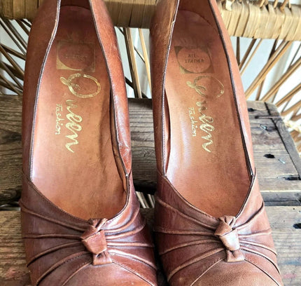 Vintage 70s Queen Fashion Shoes - Yatva