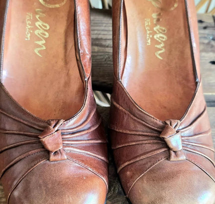 Vintage 70s Queen Fashion Shoes - Yatva