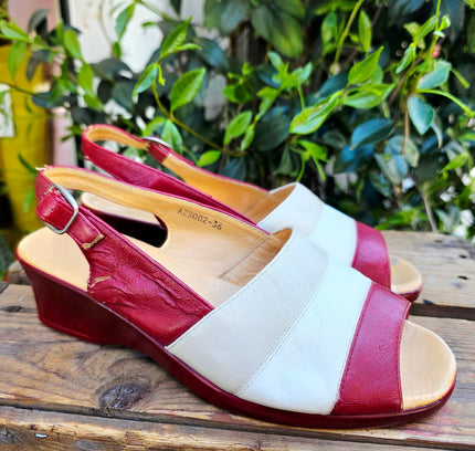 Vintage 70s Sardina Italian Leather Wedge Sandals - Yatva