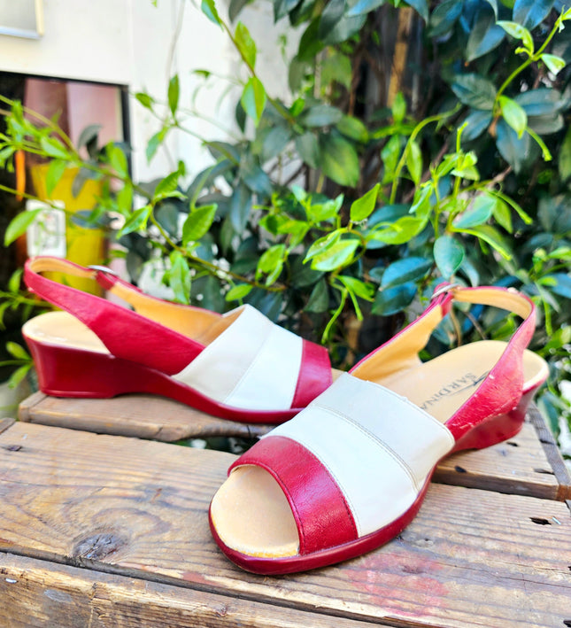 Vintage 70s Sardina Italian Leather Wedge Sandals - Yatva