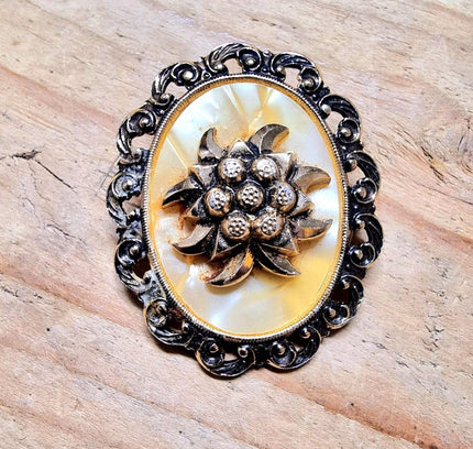 Vintage 70s Scarf Ring Holder - Yatva