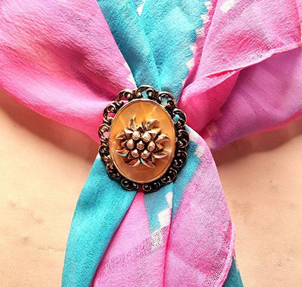 Vintage 70s Scarf Ring Holder - Yatva