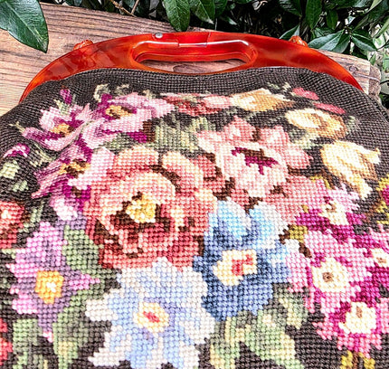 Vintage 70's Tapestry Needlework Hand/ Shoulder Bag - Yatva