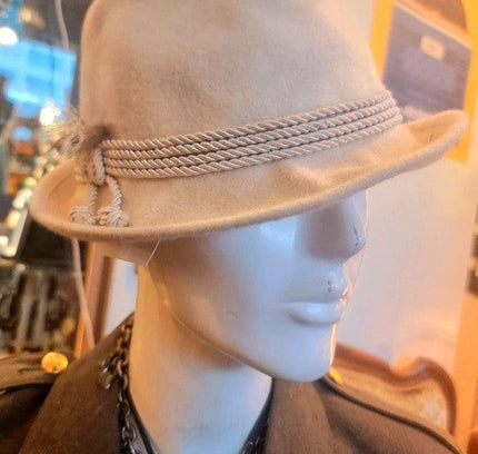 Vintage 70's Unisex Beige Feather Hat - Yatva