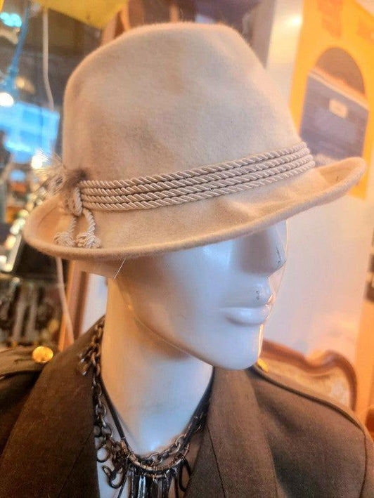 Vintage 70's Unisex Beige Feather Hat - Yatva
