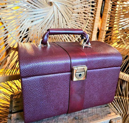 Vintage 70's Vanity Case with Key - Yatva