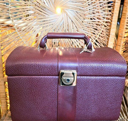Vintage 70's Vanity Case with Key - Yatva