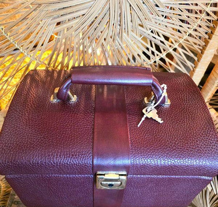 Vintage 70's Vanity Case with Key - Yatva