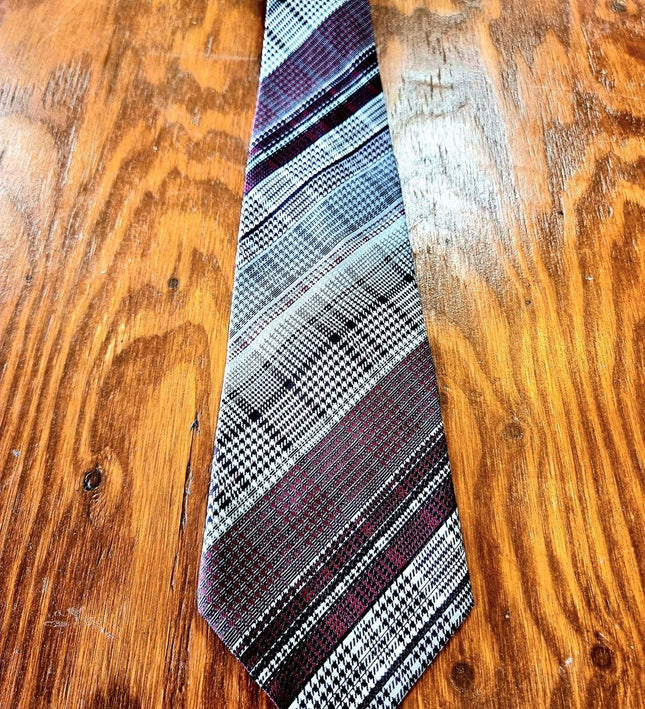 Vintage 70's Veraa Mode Tie - Yatva
