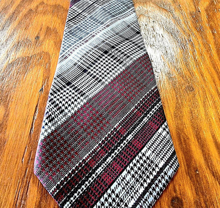 Vintage 70's Veraa Mode Tie - Yatva