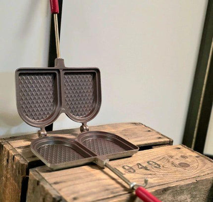 Vintage 70s Waffle Pan Maker Double Toaster Aluminium - Yatva