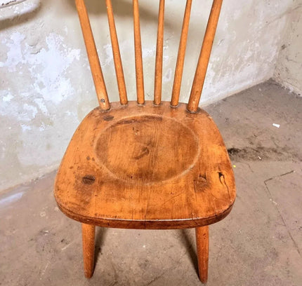 Vintage 70s Wooden Chair - Yatva