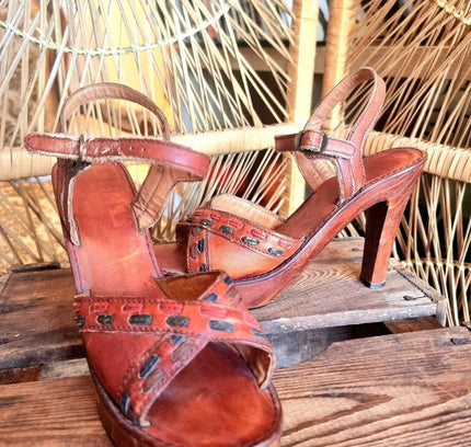 Vintage 70s Wooden Heels - Yatva