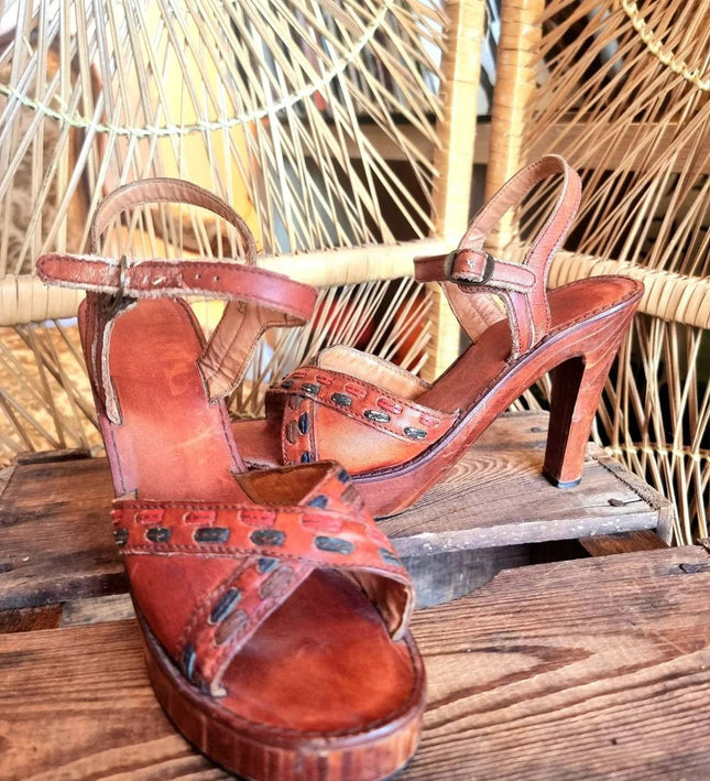 Vintage 70s Wooden Heels - Yatva