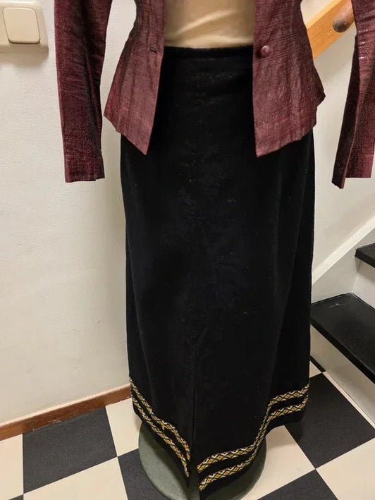 Vintage 70's Wool Maxi Skirt - Yatva