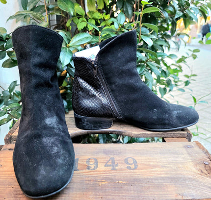 Vintage 80's / 90's Ankle Boots - Yatva